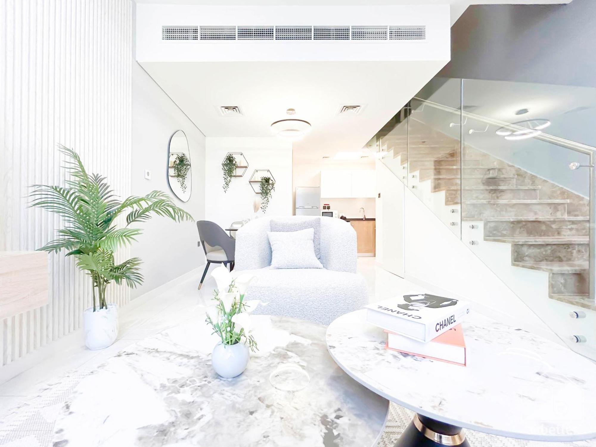 Luxury 1-br In Rukan: Skyline Views! Dubai