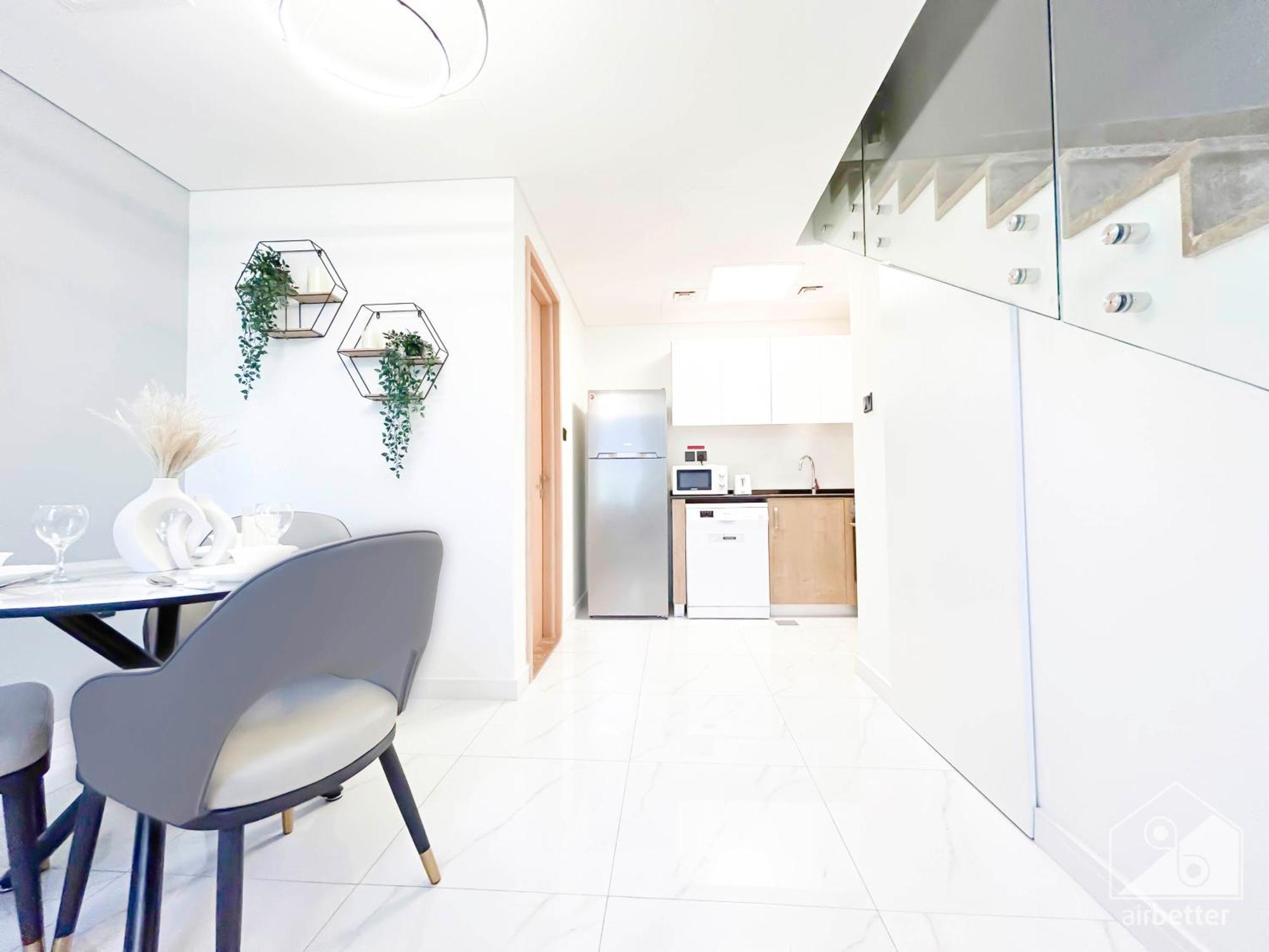 Apartment Luxury 1-br In Rukan: Skyline Views! Dubai