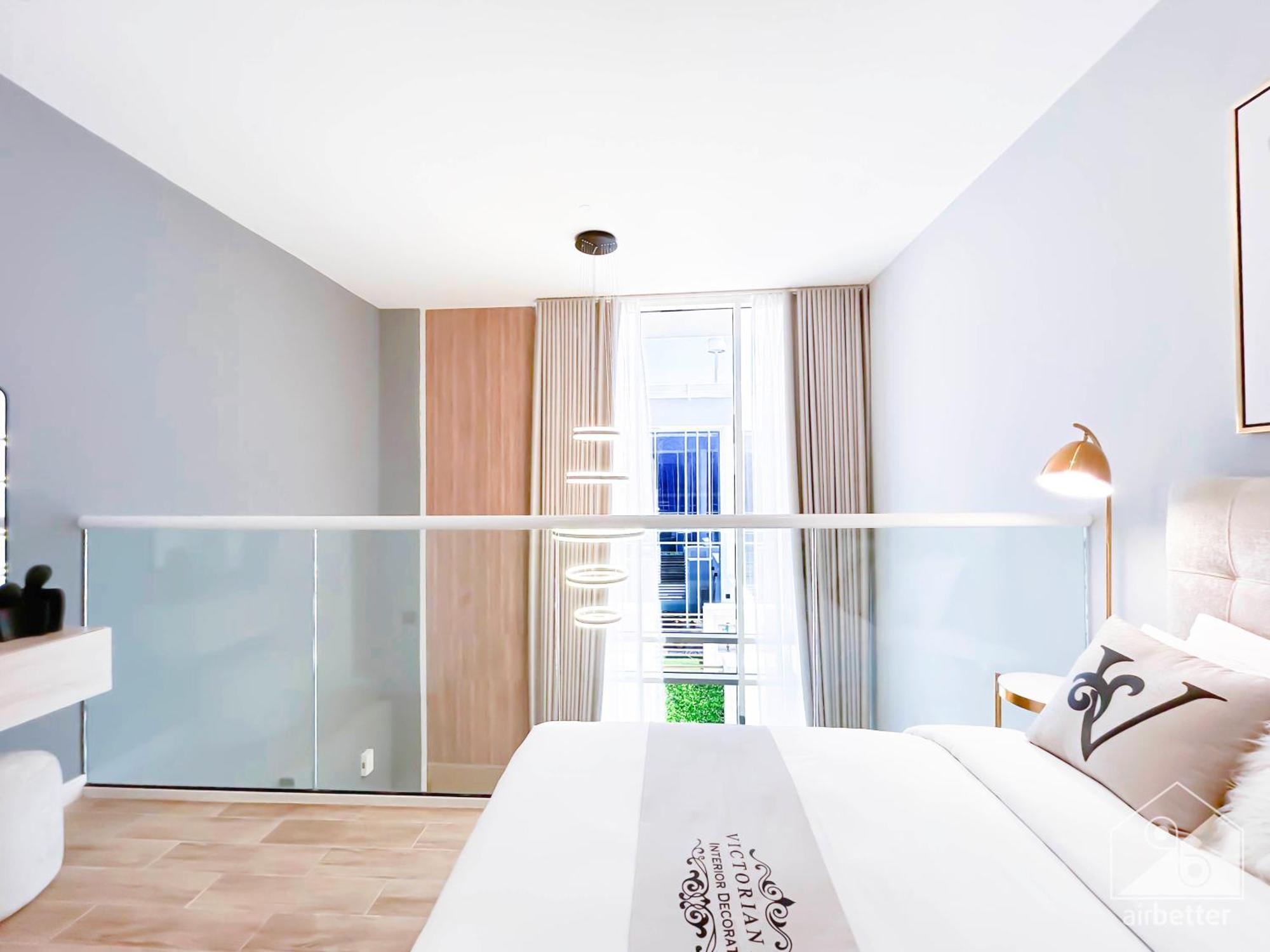 Luxury 1-br In Rukan: Skyline Views! *