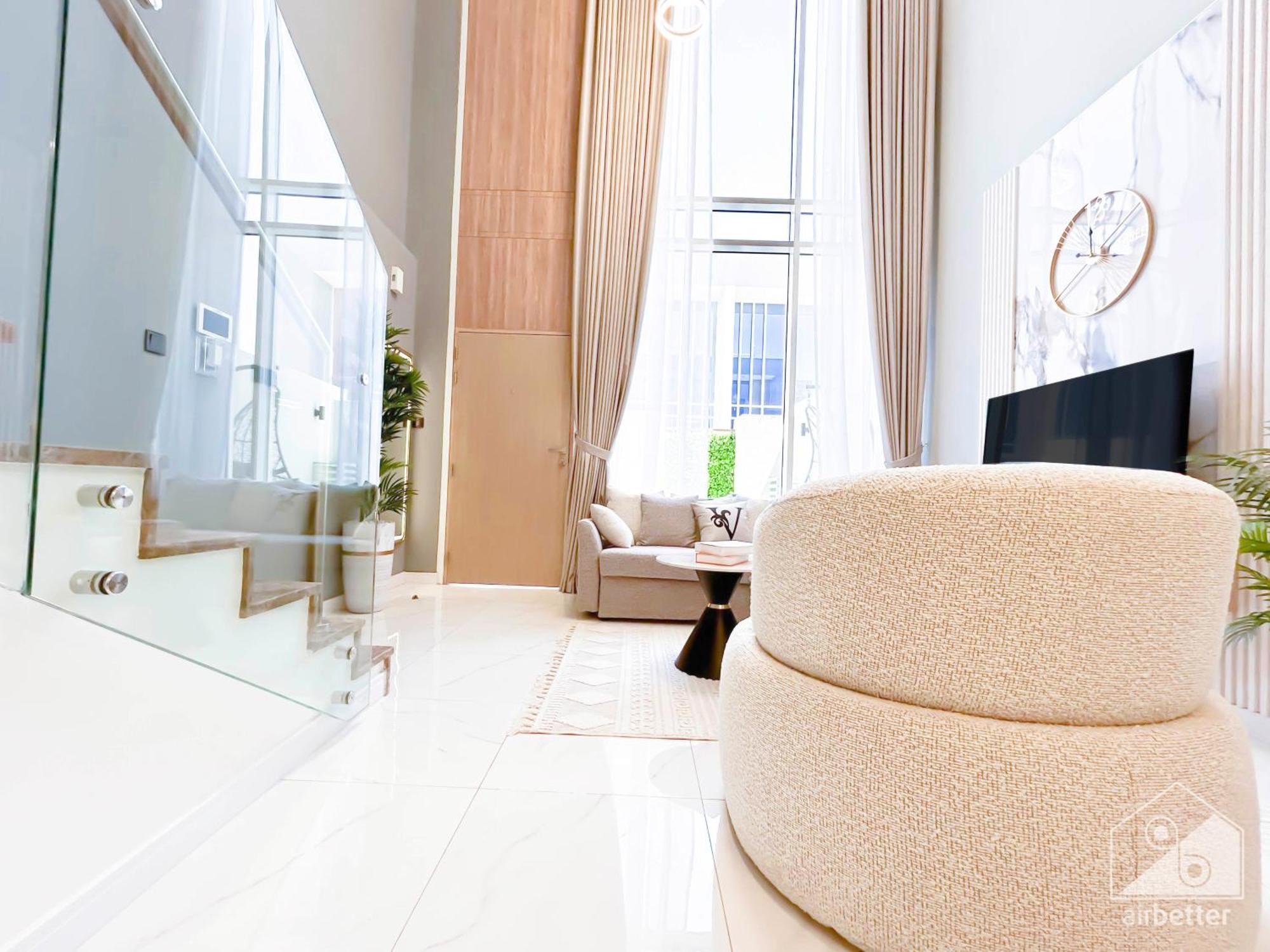 Luxury 1-br In Rukan: Skyline Views! Apartment *