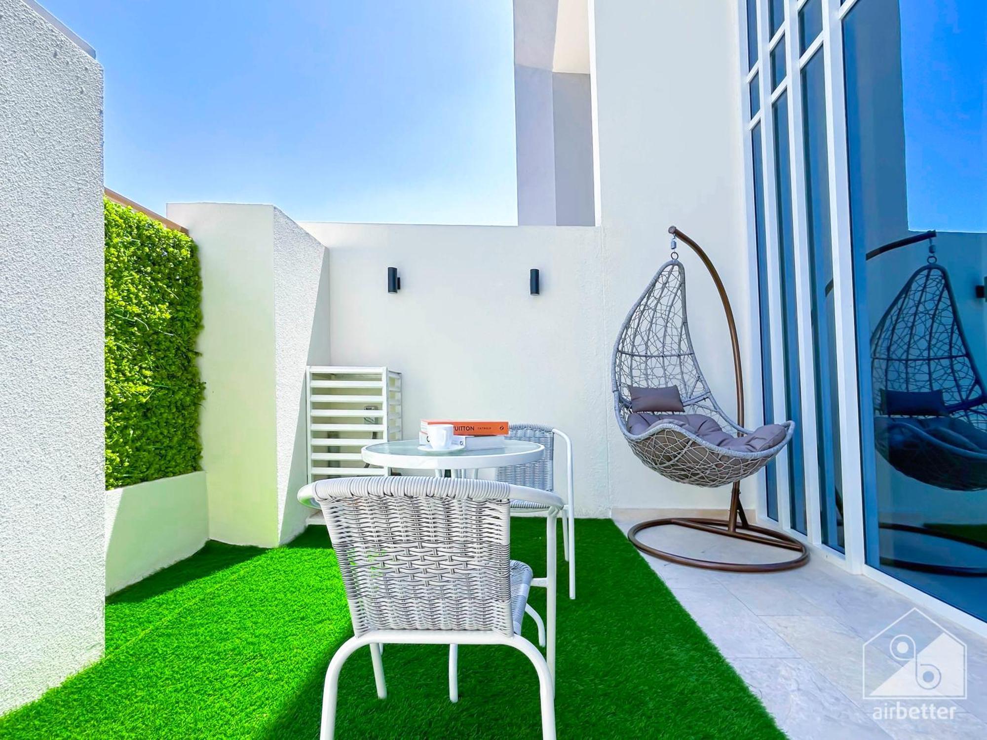 Luxury 1-br In Rukan: Skyline Views! Apartment *